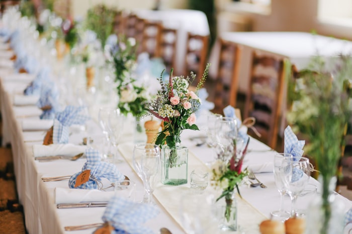 A set table at NARINJ